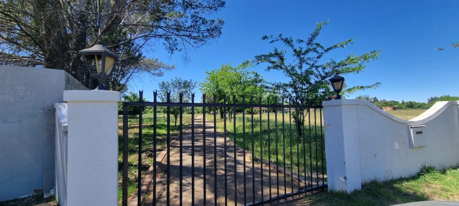 5 Bedroom Property for Sale in Roodewal Free State
